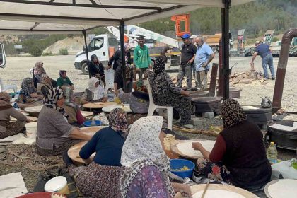 kutahyali-kadinlar-hayir-kazanmak-icin-birlesti