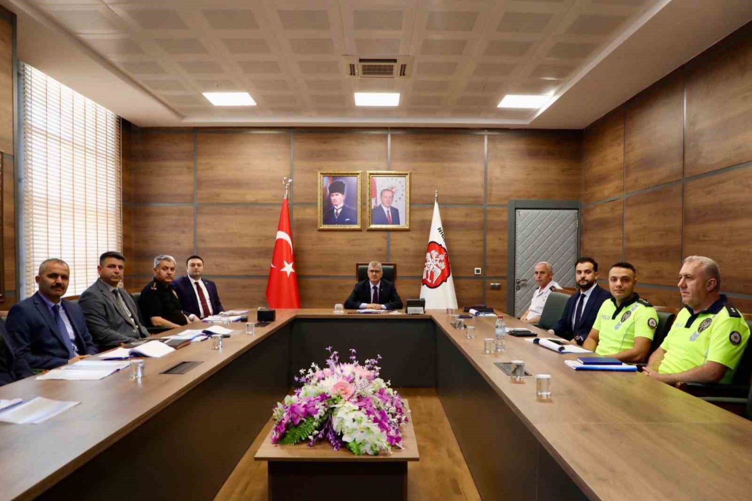 nigdede-asayis-ve-guvenlik-degerlendirme-toplantisi-yapildi