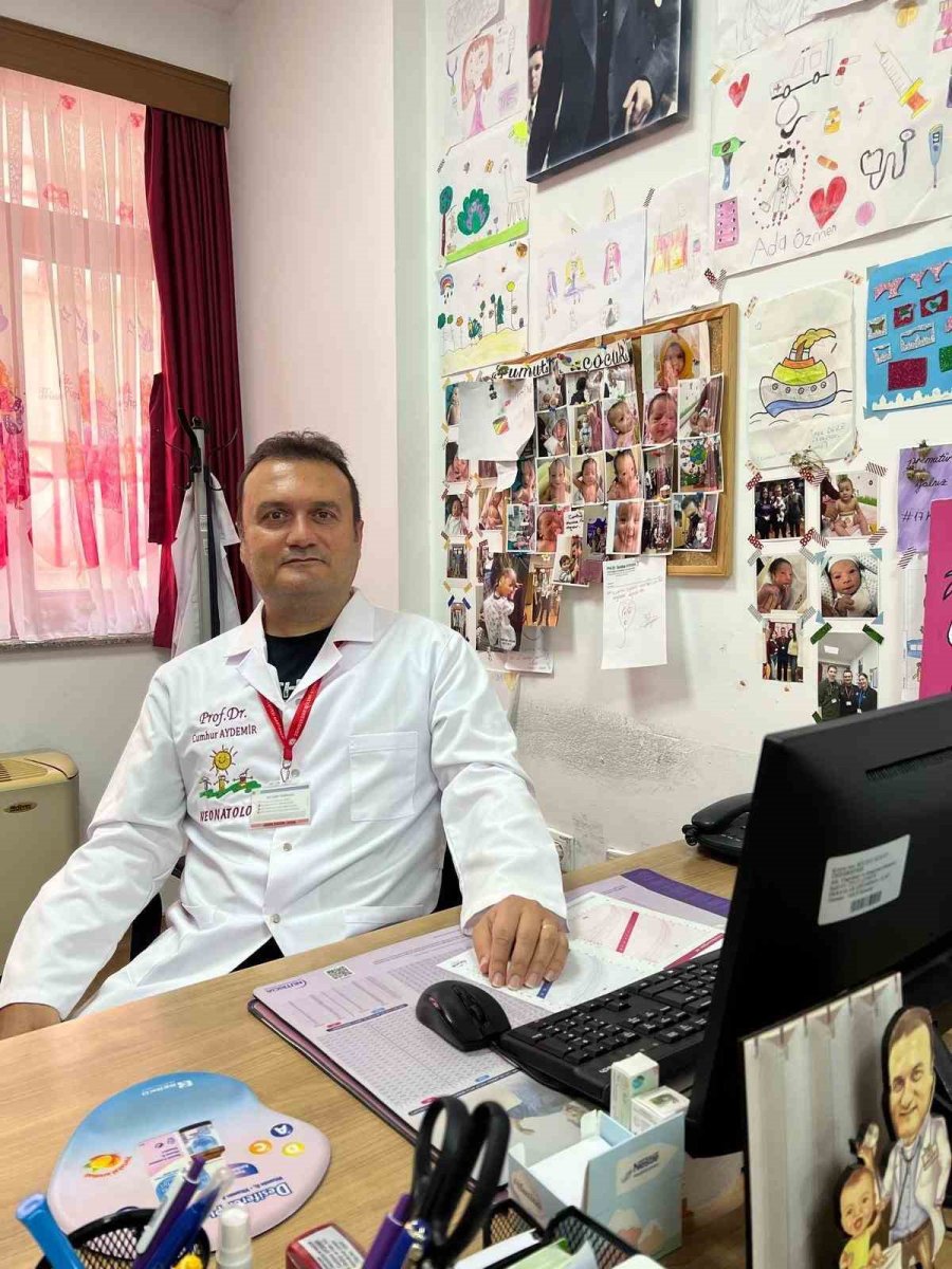 prof-dr-cumhur-aydemir-anne-sutu-saglikli-nesillerin-temelidir