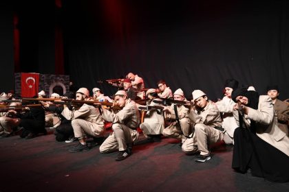 pursaklarda-perde-2nci-tiyatro-gunleri-icin-aciliyor