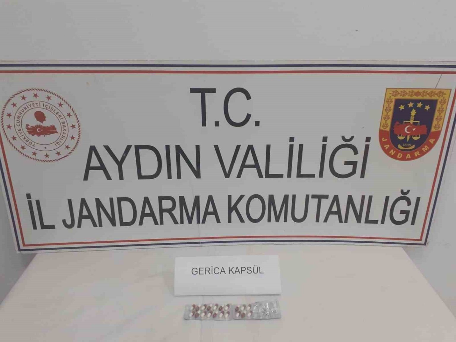 supheli-aractan-uyusturucu-cikti