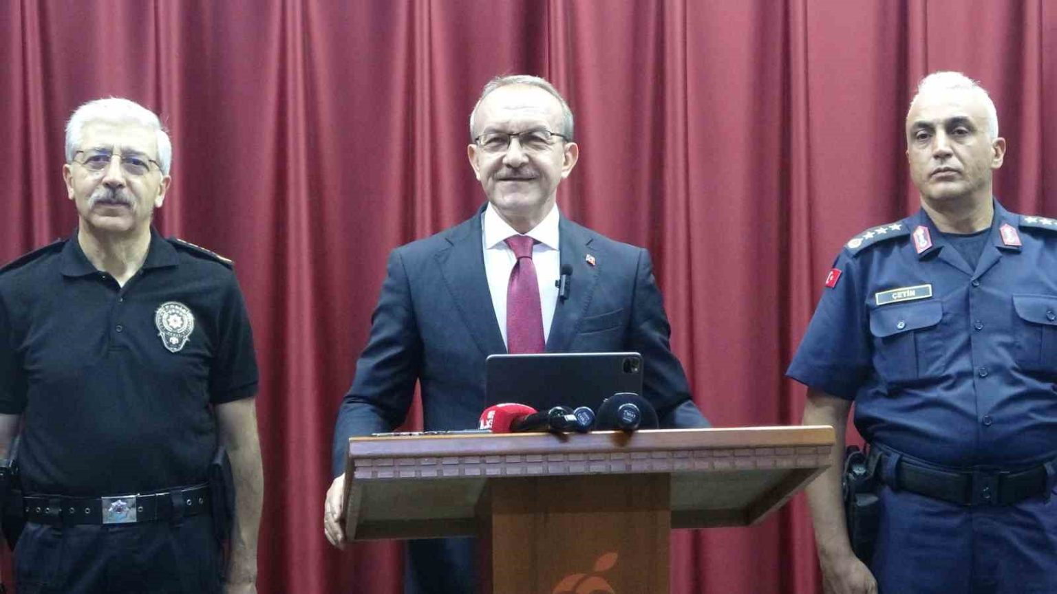 valisi-seddar-yavuz-asayis-suclarinda-onemli-dusus-var