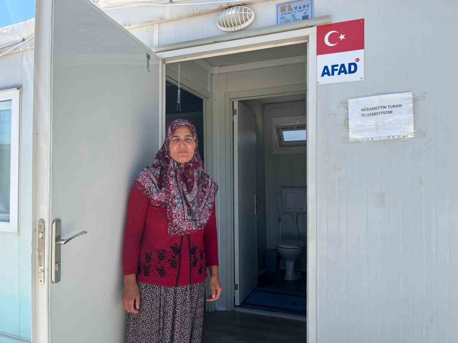 yangin-sonrasi-kurulan-konteynir-kentte-rahat-ve-guvenli-hayat