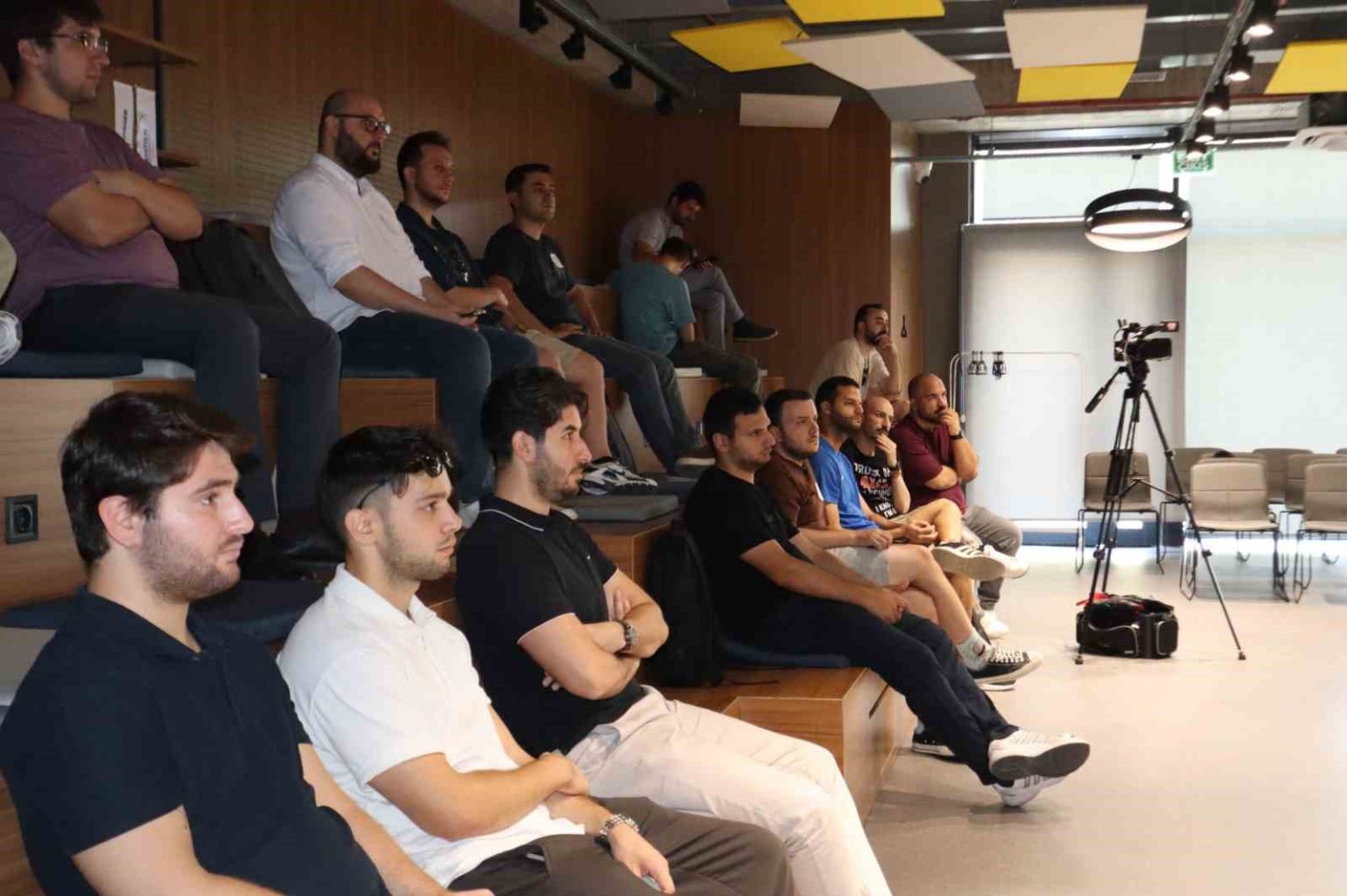 ankarada-yapay-zeka-ve-kolektif-akil-masaya-yatirildi