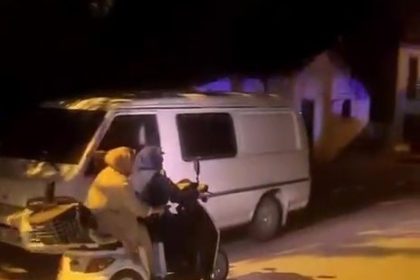 araci-bozulan-kadin-vekil-programina-elektrikli-bisikletle-devam-etti