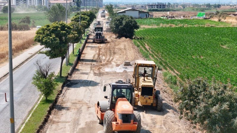 aydinin-tum-ilcelerinde-yol-yapim-ve-yenileme-calismalari-suruyor