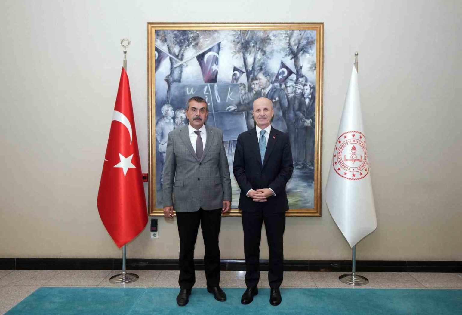 bakan-tekin-yok-baskani-ozvari-kabul-etti