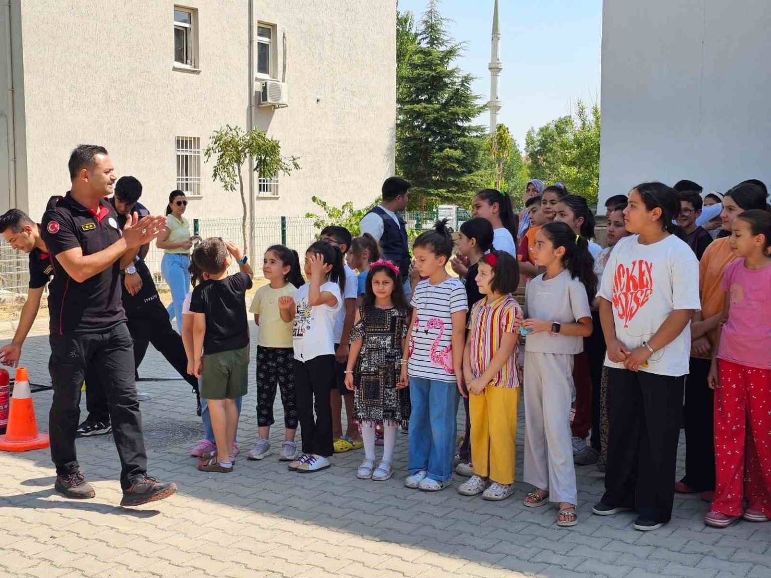 buyuksehir-semt-konaklarinda-deprem-ve-yangin-egitimi