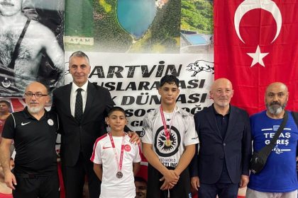 elazigli-genc-pehlivanlardan-uluslararasi-basari