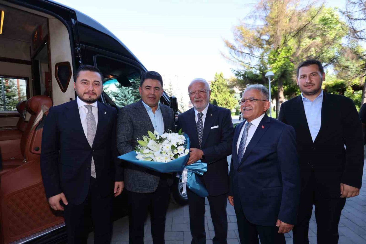 genel-baskan-vekili-elitas-ve-bakan-yardimcisi-boyrazdan-baskan-buyukkilica-ziyaret