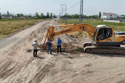 igdirda-kanalizasyon-altyapi-calismalari-devam-ediyor