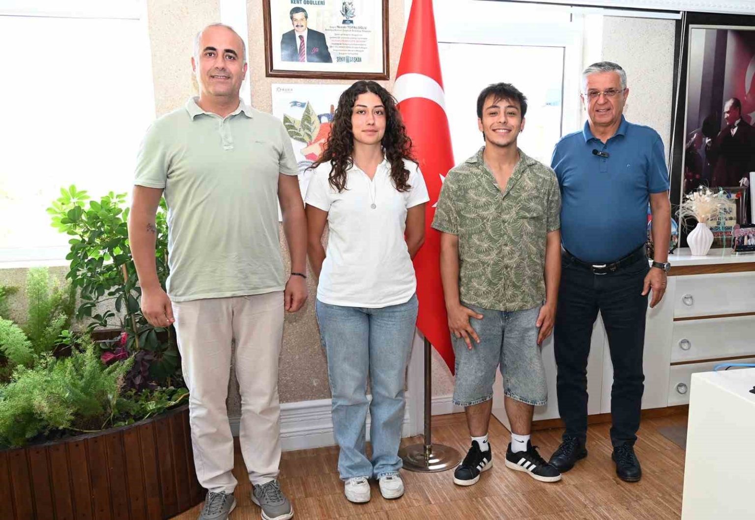 kemerde-belediye-destekli-kurs-ogrencileri-ilce-birincisi-oldu