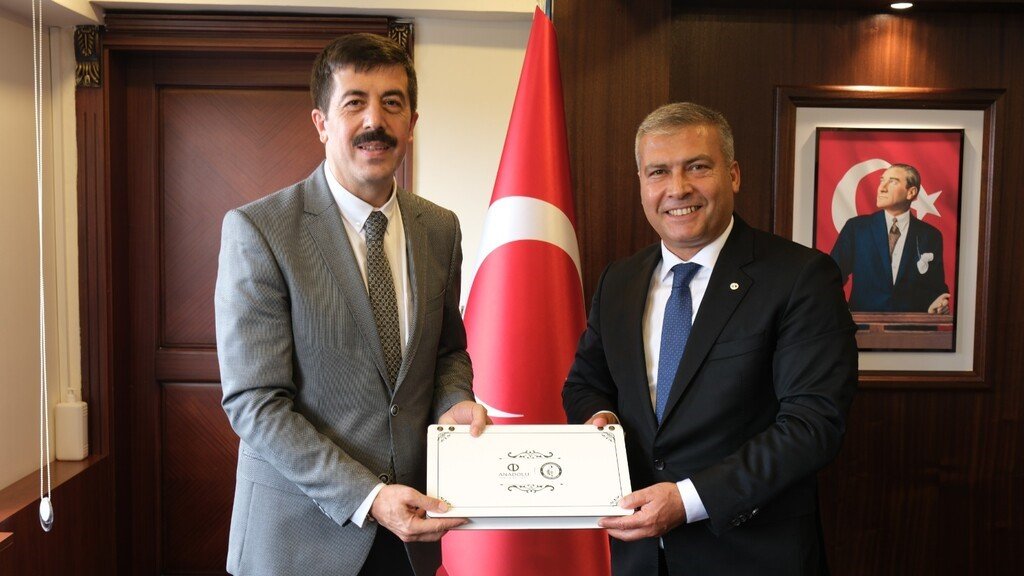 rektor-adiguzel-afyon-ve-kutahyada-universite-ziyaretleri-gerceklestirdi