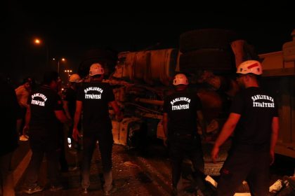 sanliurfada-zincirleme-trafik-kazasi-3-yarali