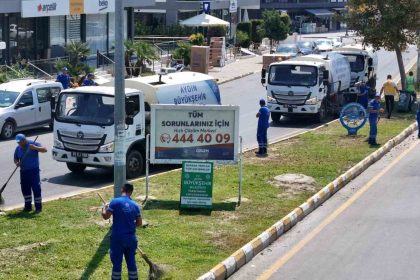 aydin-buyuksehir-kusadasinda-calismalarini-suruduruyor
