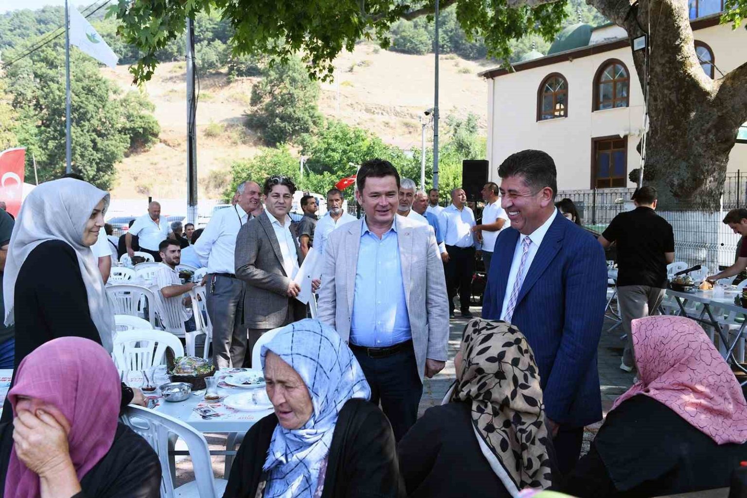 baskan-erkan-aydin-mursellerde-vatandasla-bulustu