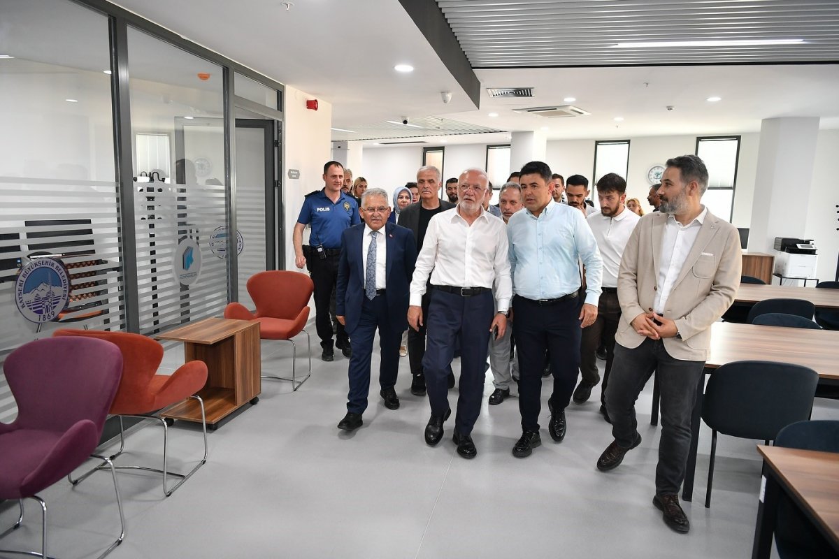 buyuksehirin-110-milyon-tllik-talas-mevlana-sosyal-yasam-merkezi-tanitildi