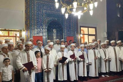 corumda-44-ogrenci-hafiz-olmanin-heyecanini-yasadi