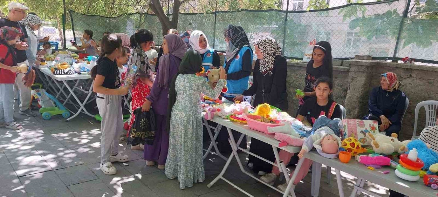 elazigda-oyuncagimin-geliri-gazzeye-projesi