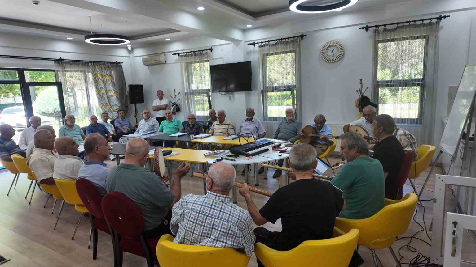 gonul-belediyeciliginin-en-guzel-sesi-ulu-cinarlar-korosu