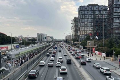 istanbulda-trafik-yogunlugu-yuzde-67e-ulasti