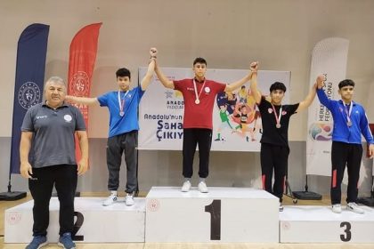 kutahya-belediyesporlu-guresci-ibrahim-sonmez-turkiye-finallerine-yukseldi