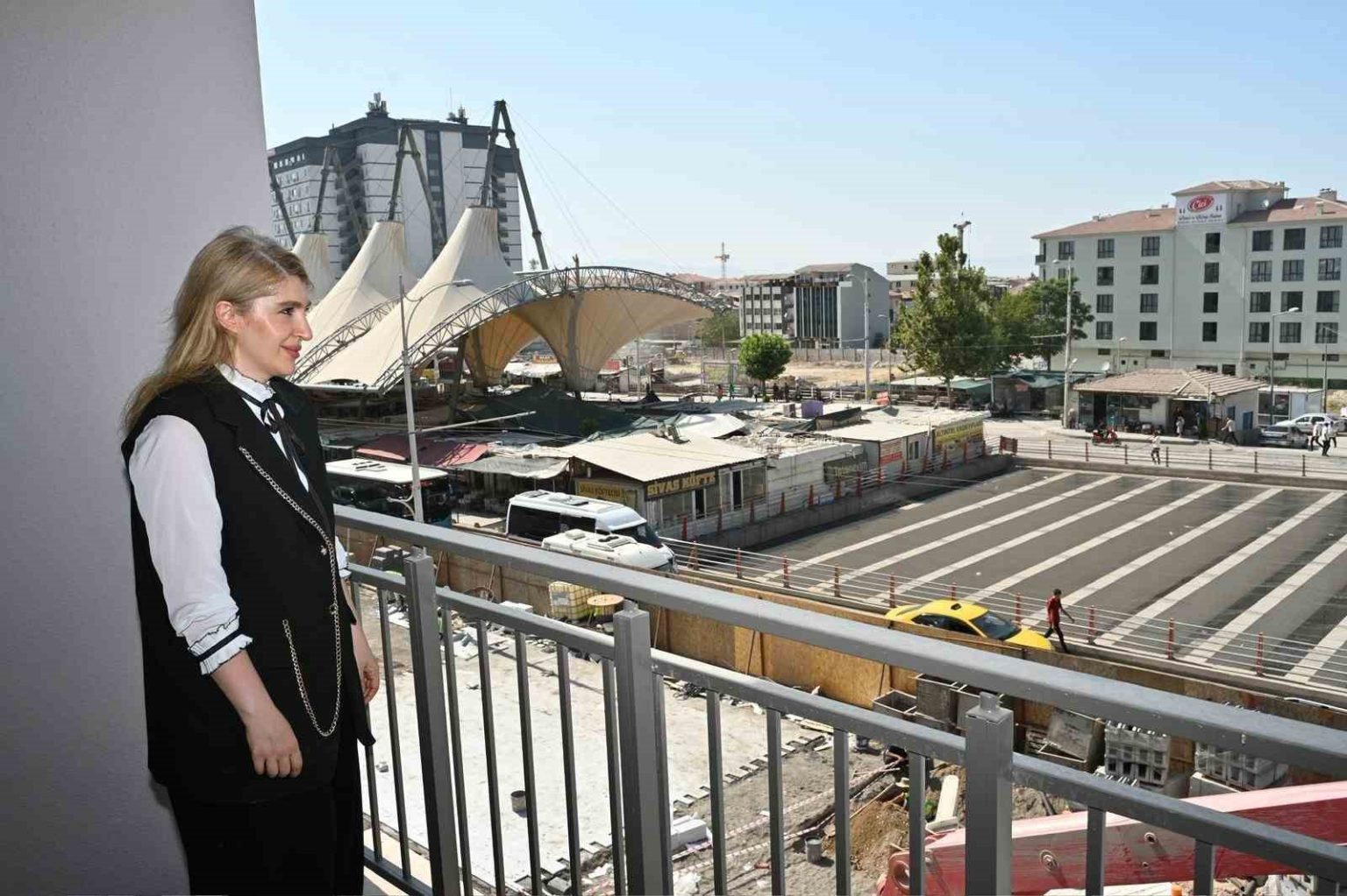 milletvekili-olmeztoprak-malatya-carsisini-inceledi