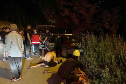 minibus-ile-otomobil-carpisti-4-yarali