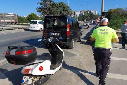 samsunda-motosiklet-hafif-ticari-araca-carpti-2-yarali