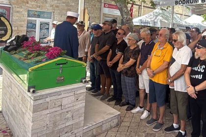 selcuk-alagoz-icin-bodrumda-toren-duzenlendi