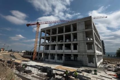 vali-musa-isin-tavsanli-devlet-hastanesi-ek-hizmet-binasinin-insaatini-inceledi