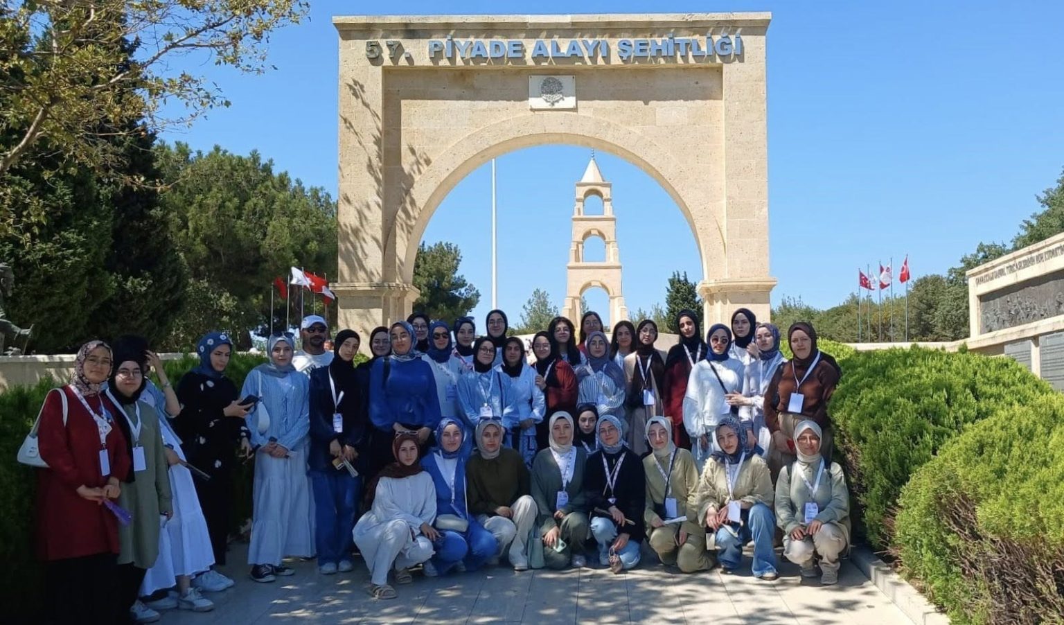 110-yilda-110-bin-genc-projesi-kapsaminda-canakkaleye-giden-bayburtlu-ogrenciler-dondu