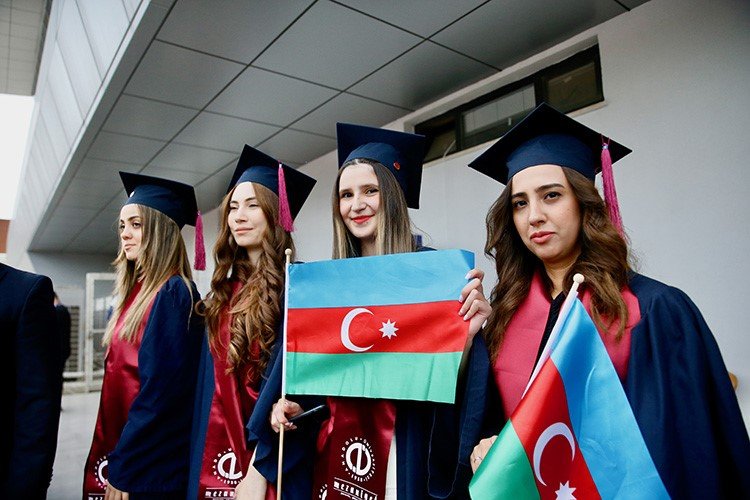 anadolu-universitesi-bakude-mezuniyet-toreni-duzenleyecek