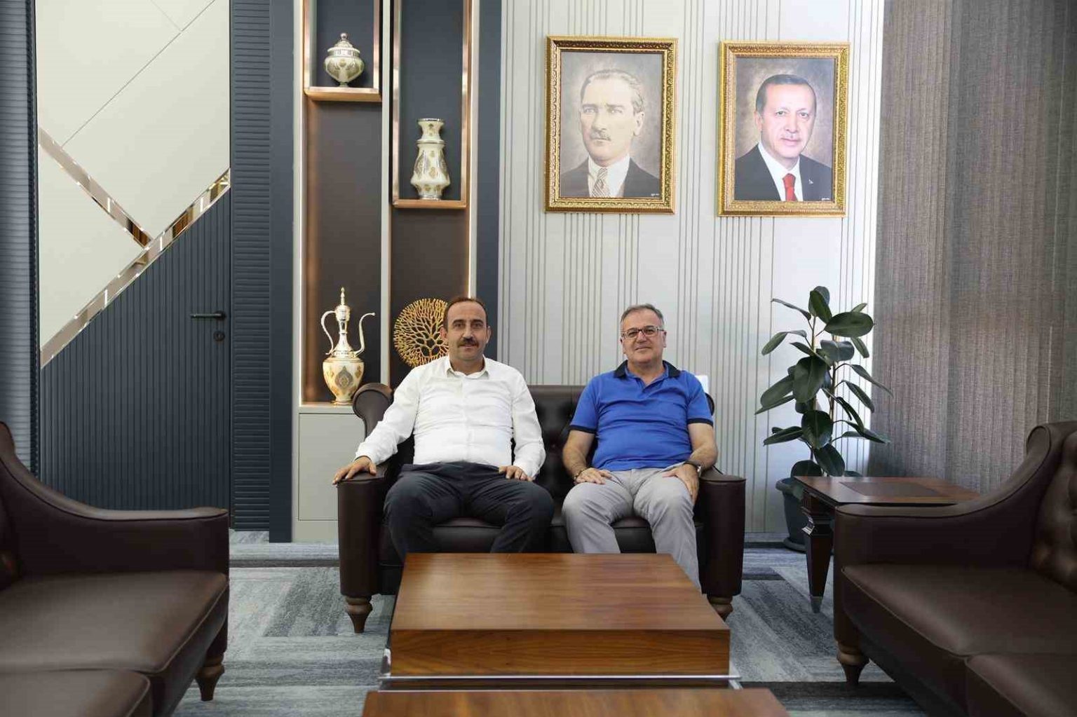 baskan-ozdogan-incesu-belediye-baskani-mustafa-ilmeki-makaminda-agirladi