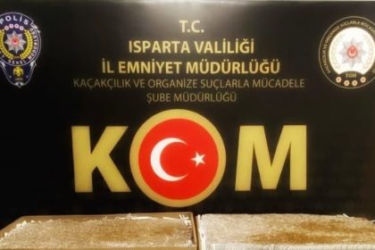 ispartada-10-bin-adet-makaron-ele-gecirildi