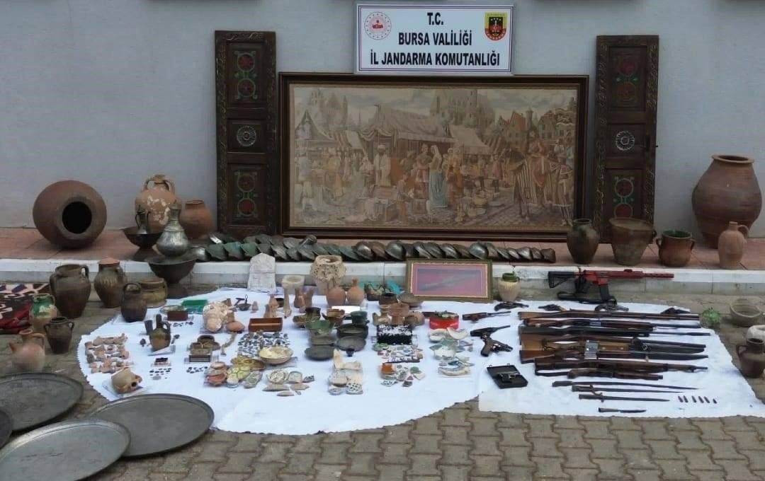 iznikte-jandarma-4-5-milyon-dolar-degerinde-tablo-ele-gecirdi