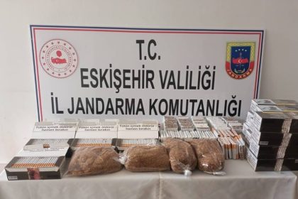 jandarma-2-kilogram-kacak-tutun-ile-6-bin-640-makaron-ele-gecirdi