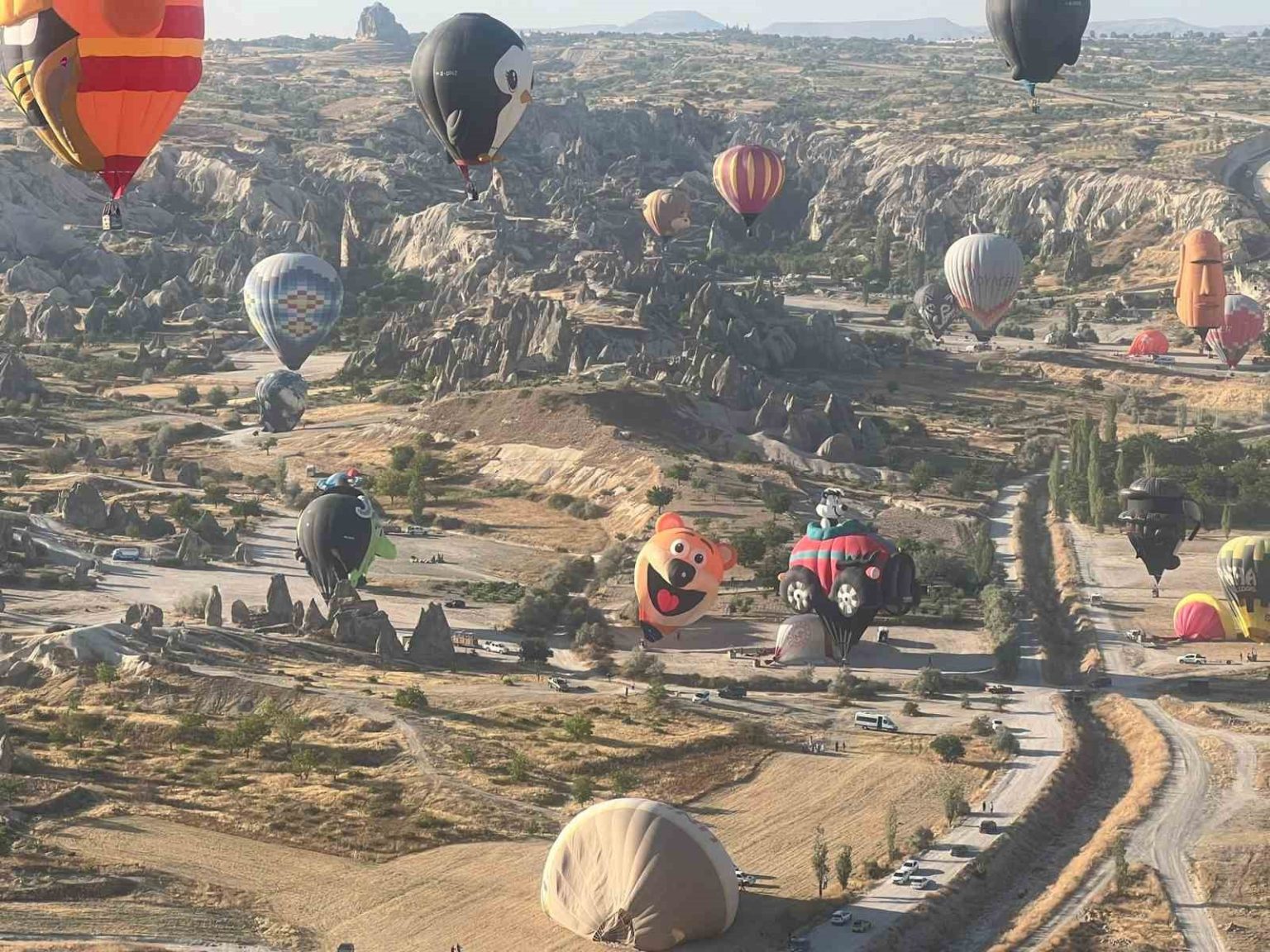 kapadokyada-balon-festivali-basladi-27-ulkeden-38-balon-gokyuzunu-susledi