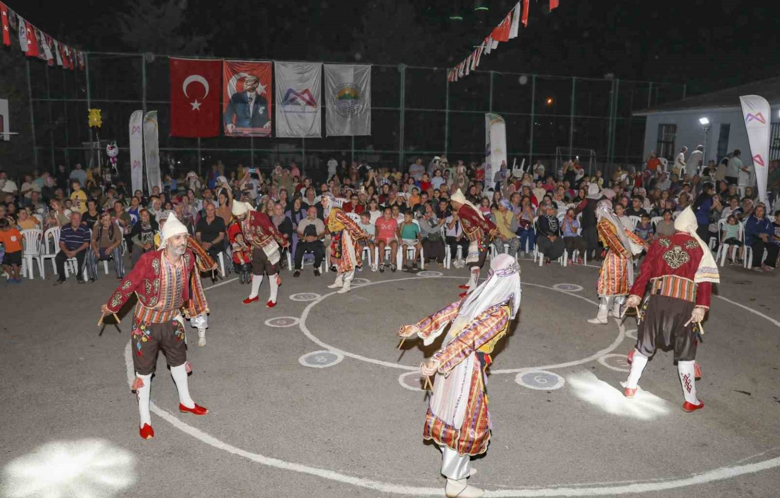 mersinde-yaz-konserleri-kentin-dort-bir-yanini-senlendiriyor
