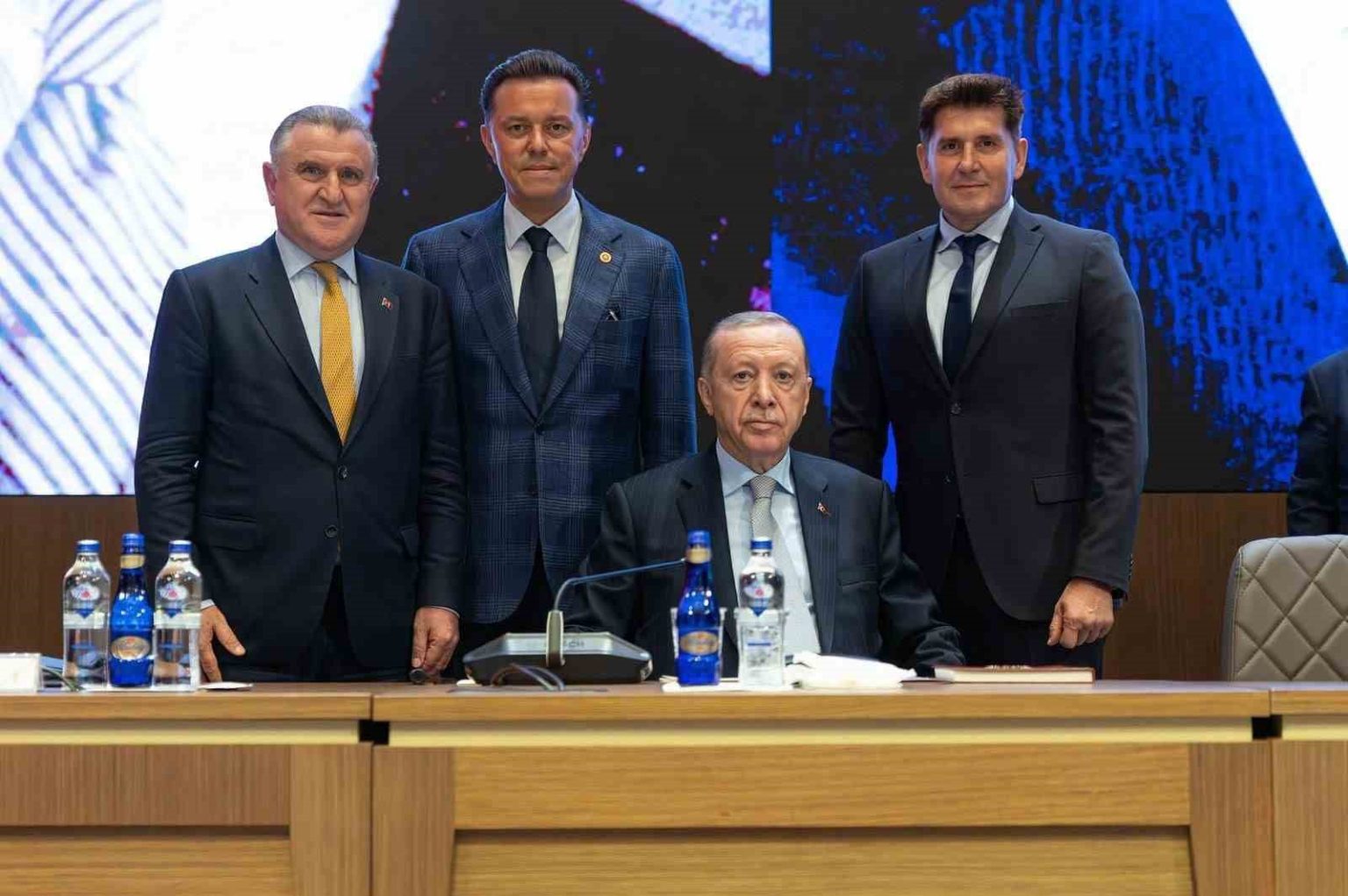 nebi-hatipoglu-ve-jeyap-heper-cumhurbaskani-erdogani-ziyaret-etti