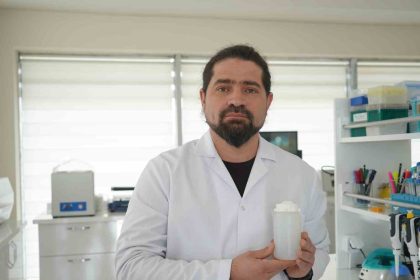 norvecin-yapamadigini-turk-akademisyenler-yapti-enfeksiyondan-alabalik-olumleri-tarihe-karisacak