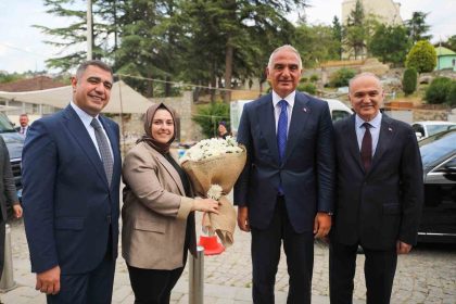 bakan-ersoy-duzcede-konuralp-antik-kentini-ziyaret-etti