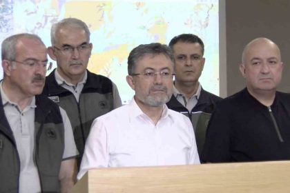 bakan-yumaklidan-canakkaledeki-yanginlara-iliskin-aciklama