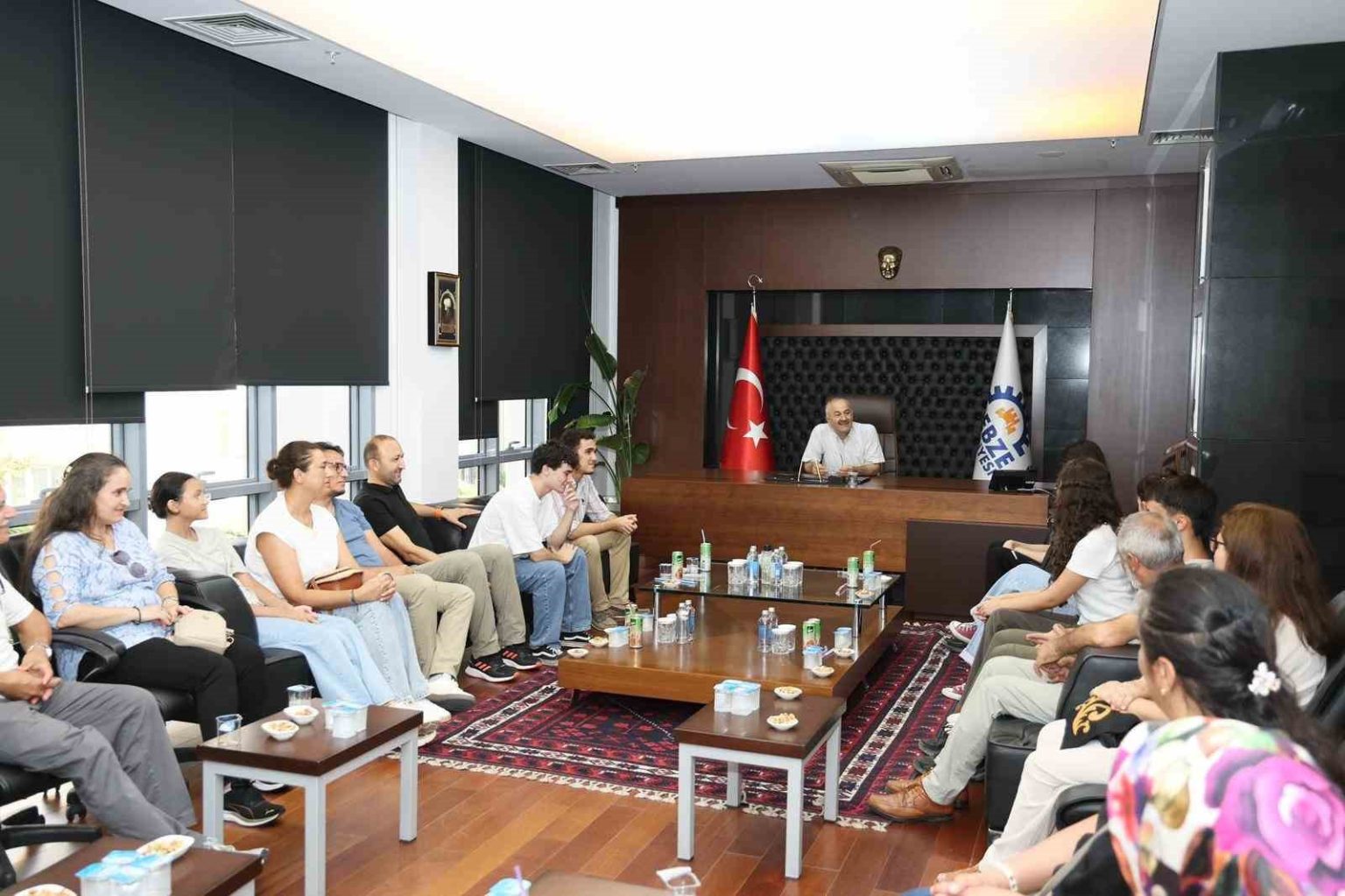 baskan-buyukgoz-yksde-ilk-bine-giren-ogrencileri-agirladi