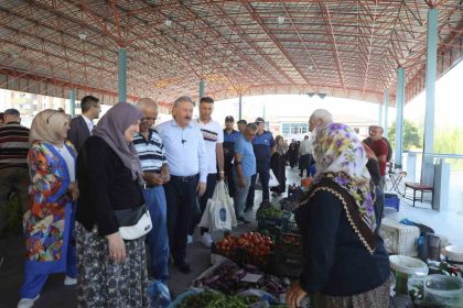 baskan-palancioglu-koy-pazarinda-ureticilerle-bir-araya-geldi