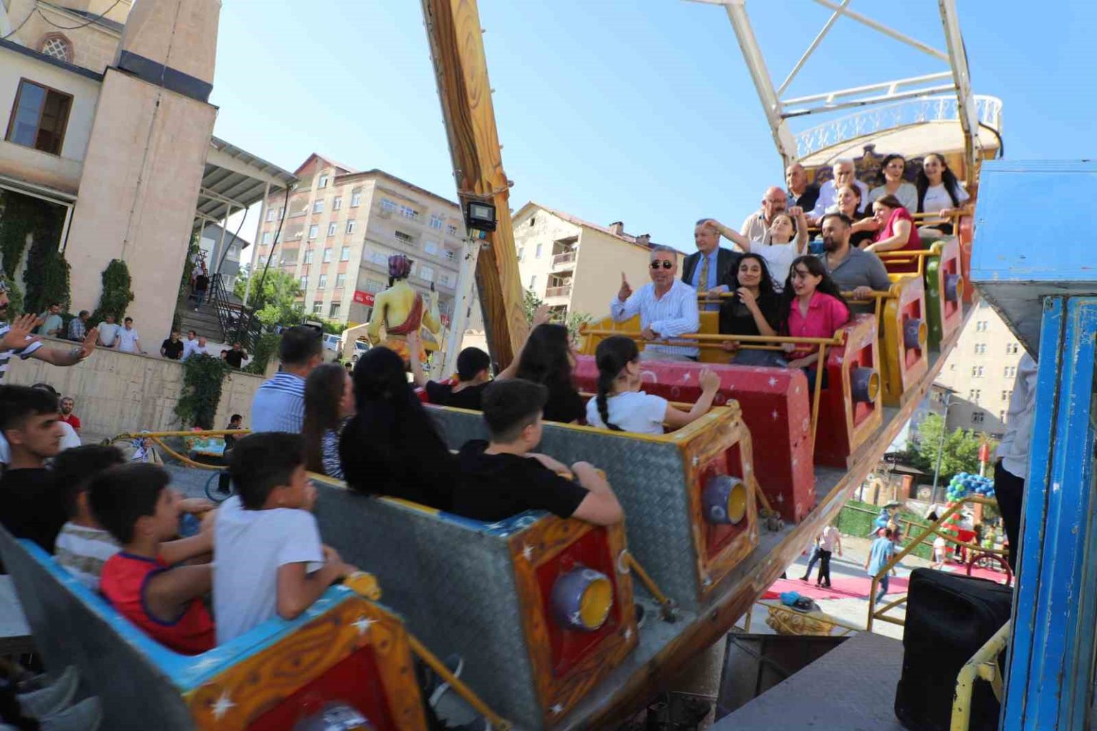 hakkaride-lunapark-sevinci