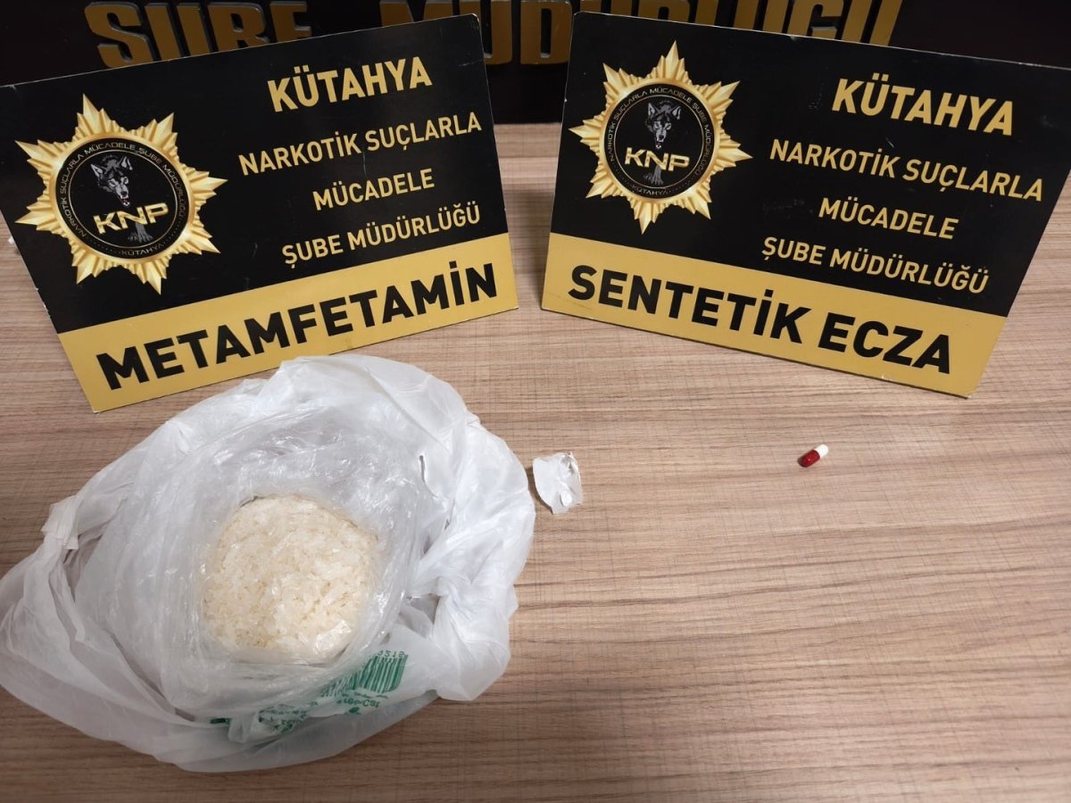 kutahyada-uyusturucu-operasyonu-2-kisi-tutuklandi