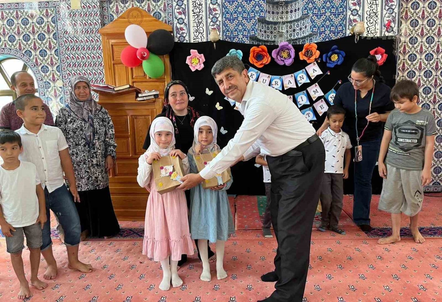 mersinde-kuran-kursu-ogrencileri-kurana-gecmenin-heyecanini-yasadi