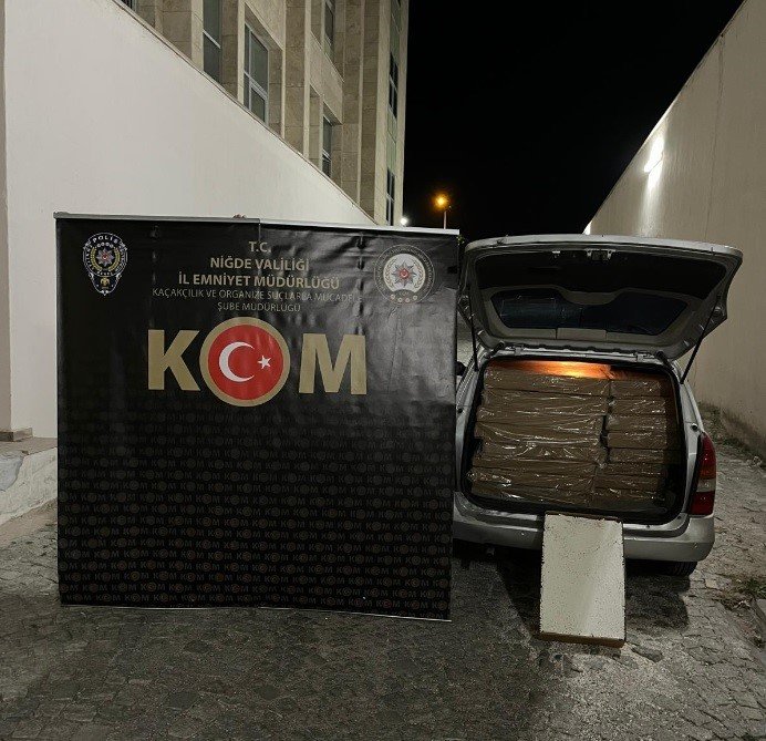 nigdede-kacakcilik-operasyonu-175-bin-makaron-ve-40-litre-etil-alkol-ele-gecirildi