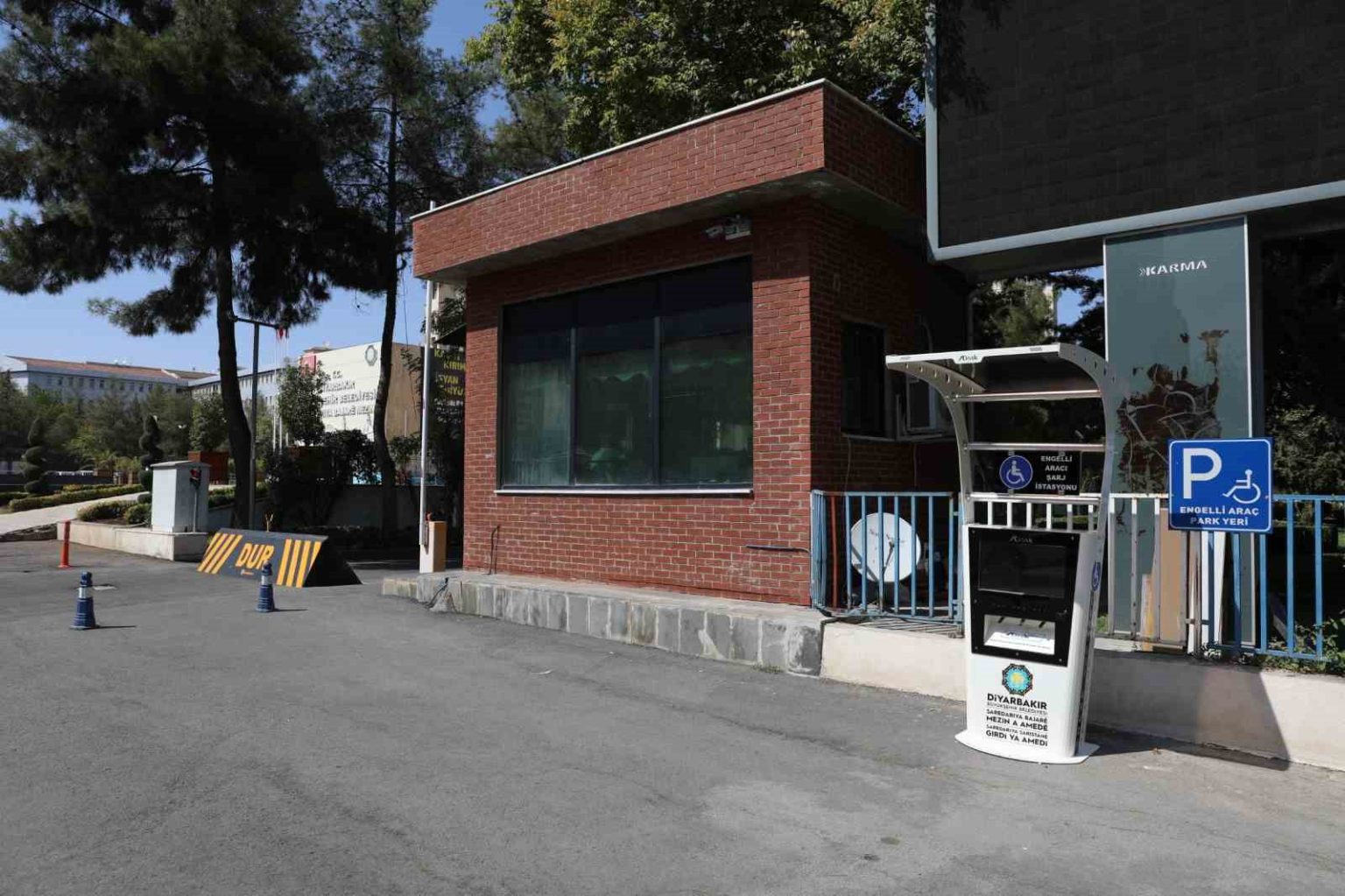 belediyeden-engellilere-arac-sarj-hizmeti